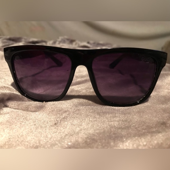 Gucci Shade Sunglasses 🕶 - Picture 1 of 7